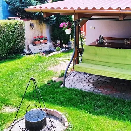 Csobogo Vendeghaz Apartament *